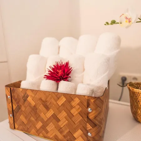 Stylisch - Ruhig - Gemuetlich - Zentral - Einladend 크레펠트